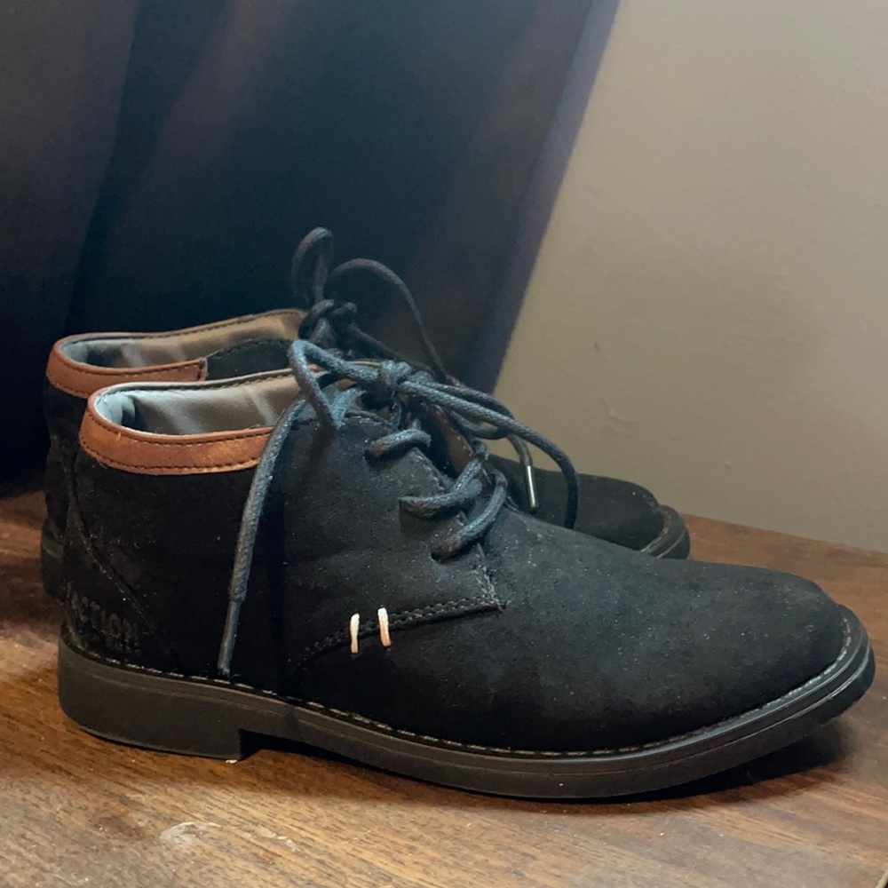 Kenneth Cole shoes. Never worn.